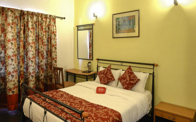 OYO 438 near Candolim Beach
