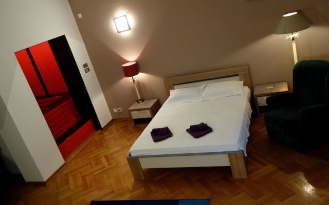 Апартаменты Apartment Pariz комната для гостей