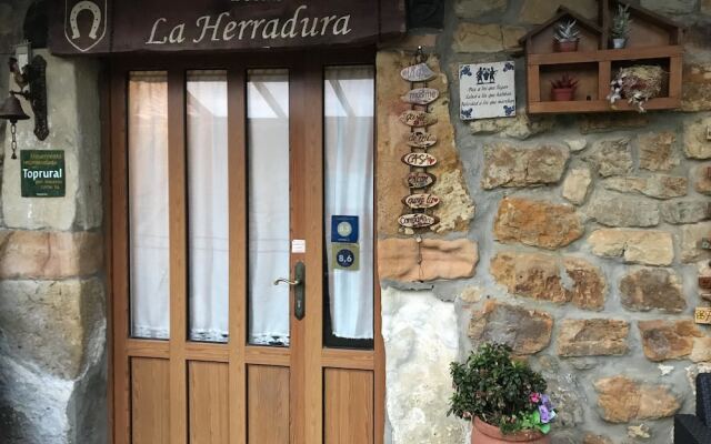 Отель Posada La Herradura вид на фасад