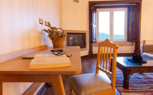 AR Country House