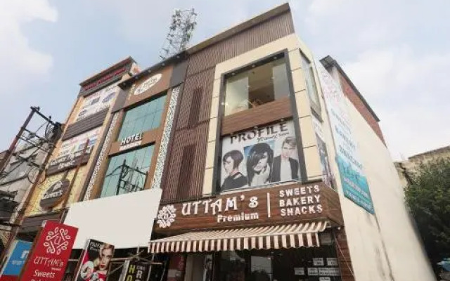 OYO 18541 Hotel Haridev