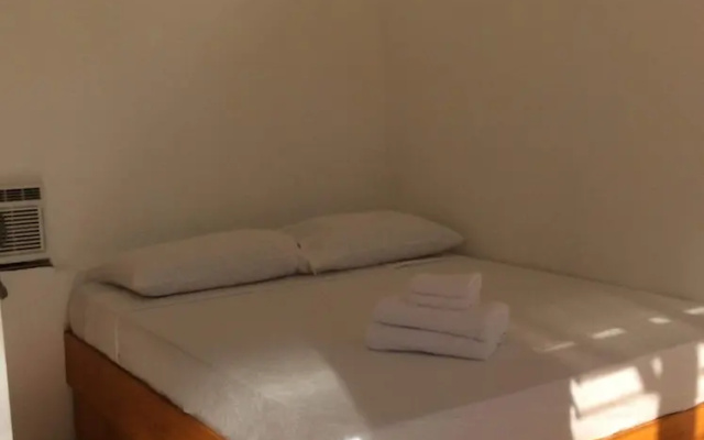 Cherry's Courtyard Hotel Nacpan