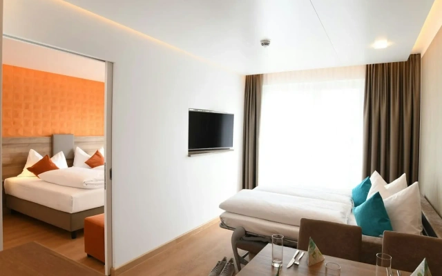 WESTSIDE Hotel Garni