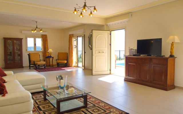 Villa Mandola Dazzling Views of Pine Trees Blue sea