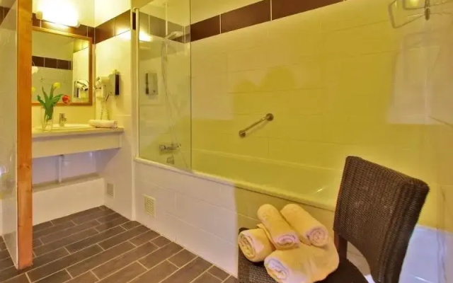 Logis Hôtel le Tropicana