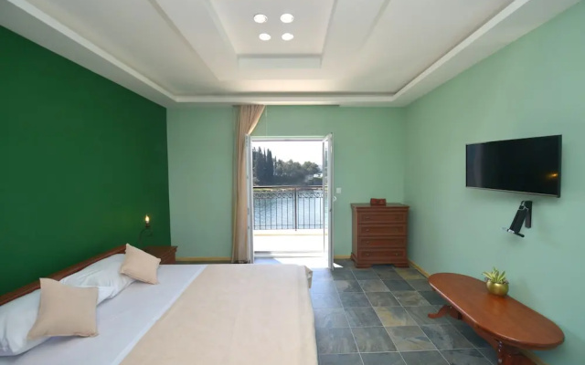 Pontus Luxury Apartments
