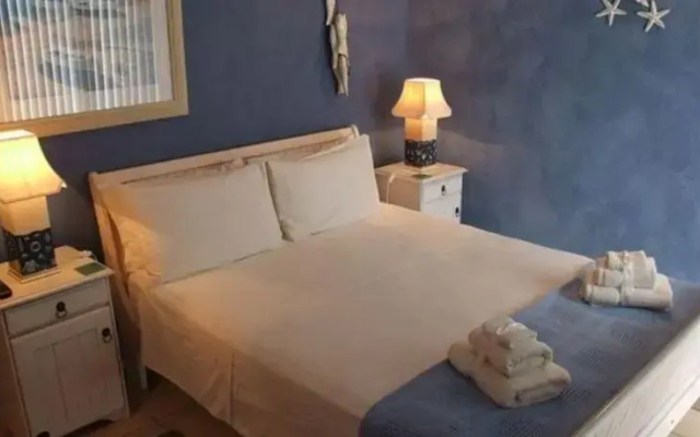 3ColoursBlue Guest House