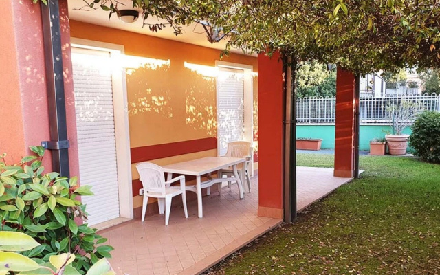 Cozy Appartment With Pool & Free Parking