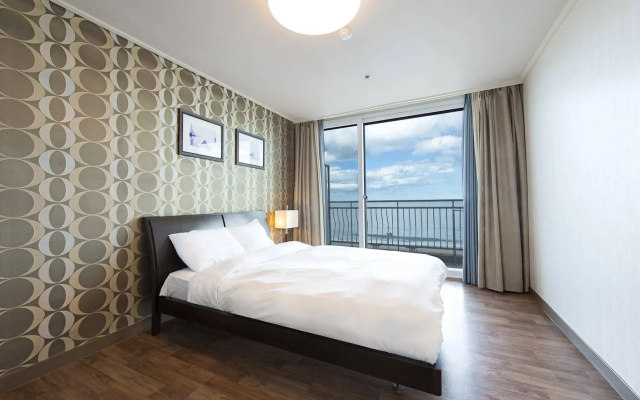 Kensington Resort Seorak Beach