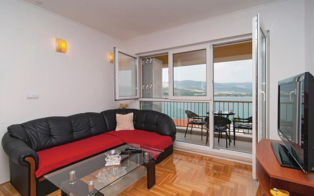 Nice Home in Misevac With Wifi and 2 Bedrooms