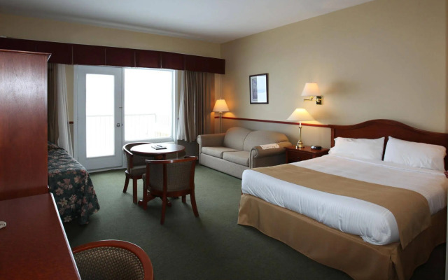 Battures Hotel Fjord Saguenay
