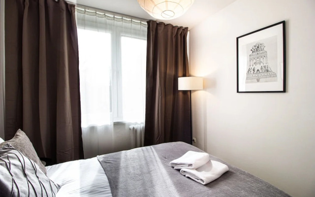 Saska Kepa Velvet Apartment