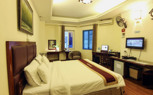 Hotel - 61 Luong Ngoc Quyen