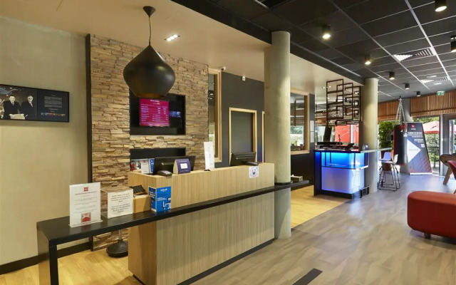 ibis Archamps Porte de Geneve