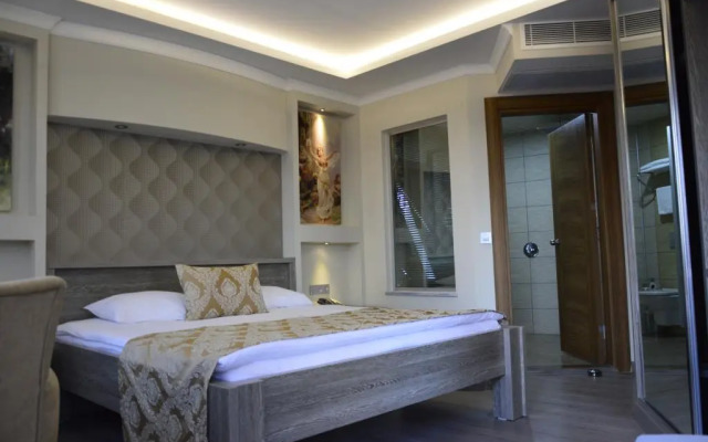 Rey Manes Hotel