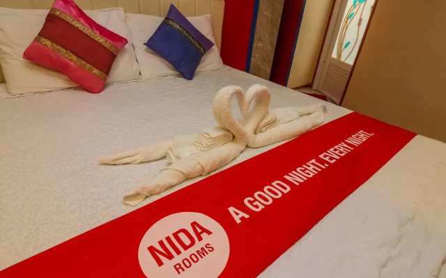 Nida Rooms Silk Romklao 99