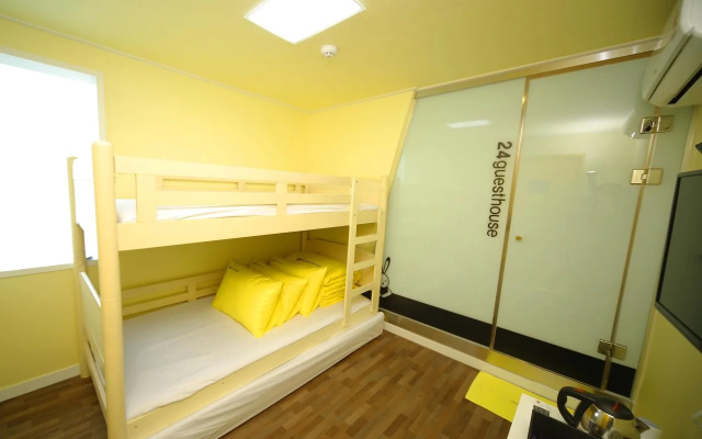 24 Guesthouse Sinchon Avenue