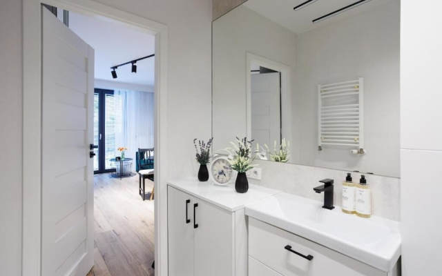 Malila Apartments Limanowskiego 37
