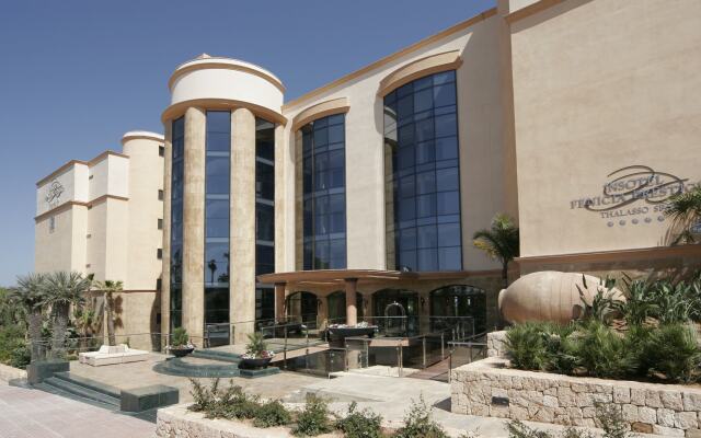 Отель Insotel Fenicia Prestige Suites & Spa вид на фасад