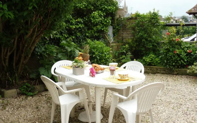 Holiday Home in Arromanches by Sandy Beach