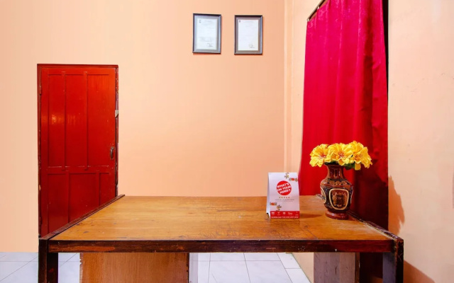 House 24 by OYO Rooms
