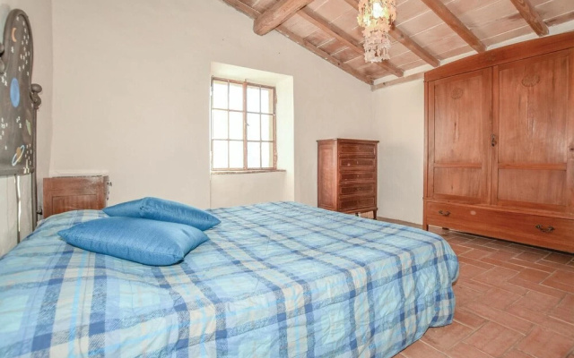 Casa Pereti