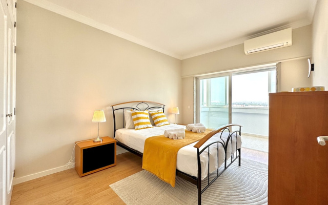 Quarteira Central Beach 5 by Homing
