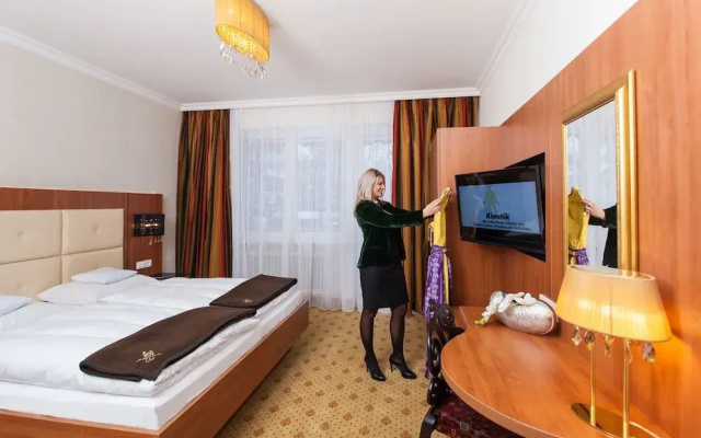 Thermenhotel Gass