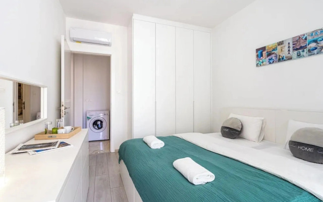 Lana 1-Bedroom Apt & Balcony in Larnaca