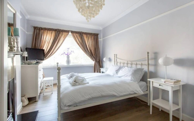 Flat With Garden