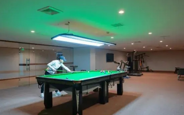 Jieming Hotel (Xisanzhuang Metro Station Water Park)