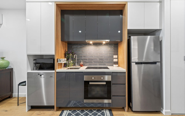 Spacious 2-bed Apartment in Hughesdale