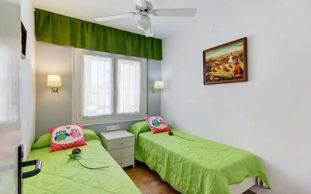 Apartment in Roses Near Sandy Beach