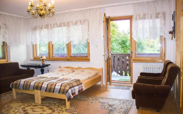 Hacjenda - Apartamenty i Pokoje Gościnne