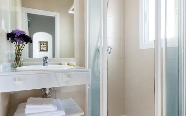 Beautiful Reformed Apartment for 3 pax Atico Velarde