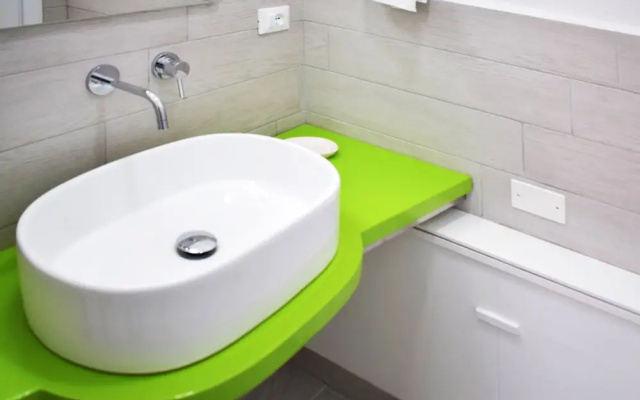 Shower Shows Apartament