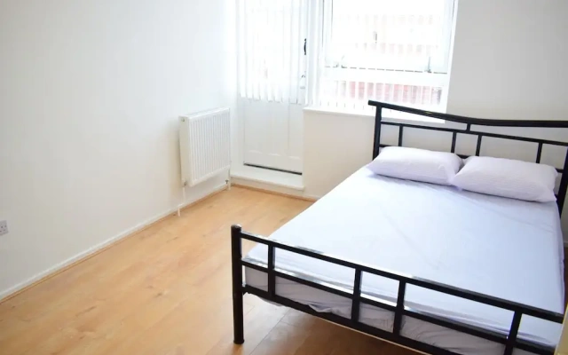 3 Bedroom Shadwell Flat