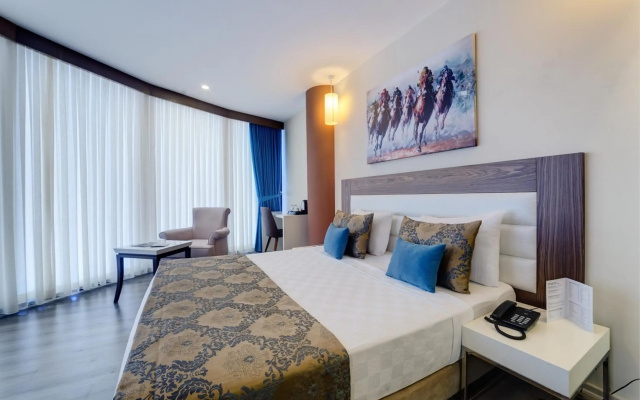 Forum Suite Hotel