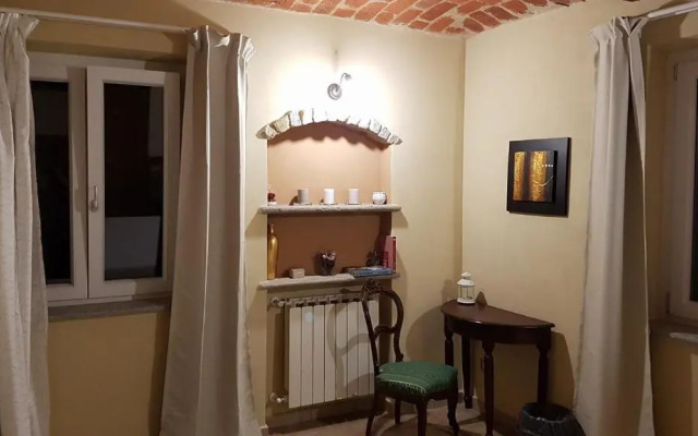 Aleks Friendly House