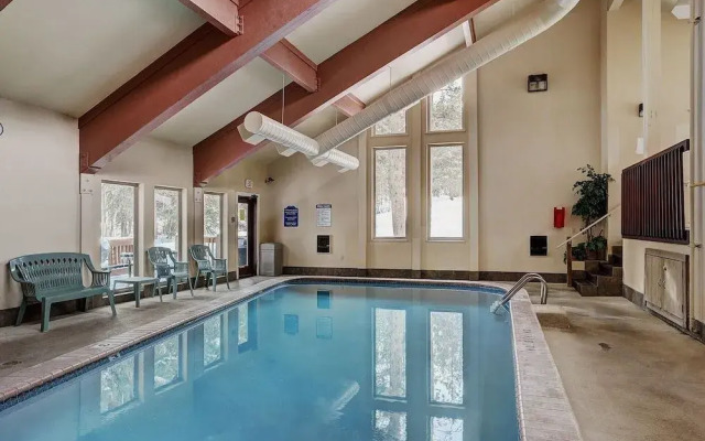 Tyra Summit A2E/F - 4 Br Condo