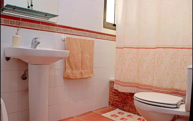 Acogedor chalet con piscina