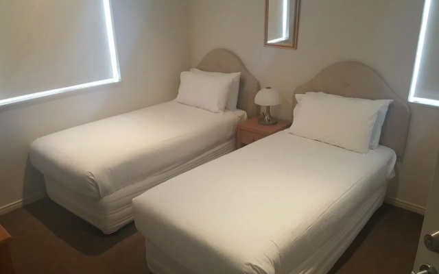 Pier Resort Apartments