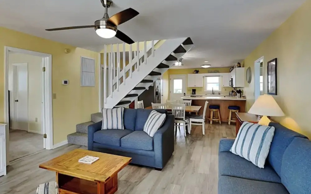 Happy Days by Topsail Realty
