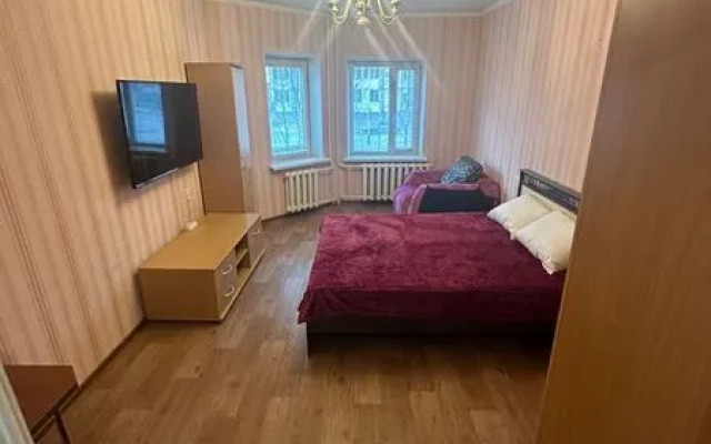 Nadym House (Надым Хаус) на улице Зверева 39