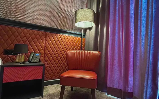 Solomon Hotel