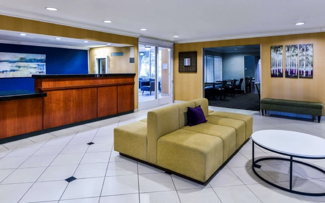 SureStay Hotel by Best Western Ontario Airport