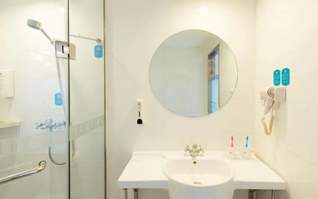 Shanghai Ange Hotel - Next to Longyang Road Subway Station, Near New Internatonal Expo Center