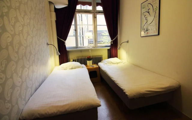 Castanea Old Town Hostel
