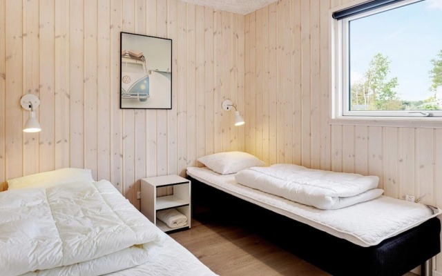 5 Star Holiday Home in Albaek