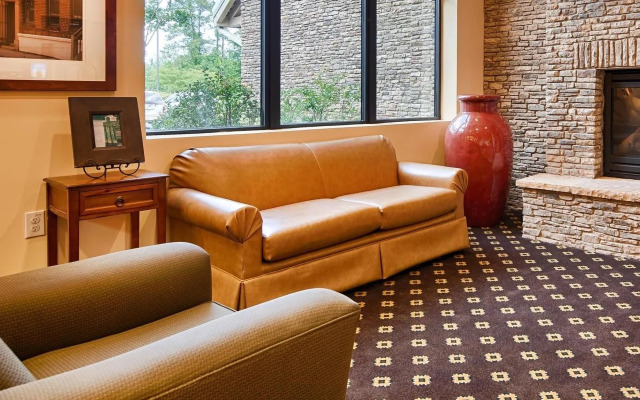 Best Western Plus Westgate Inn & Suites